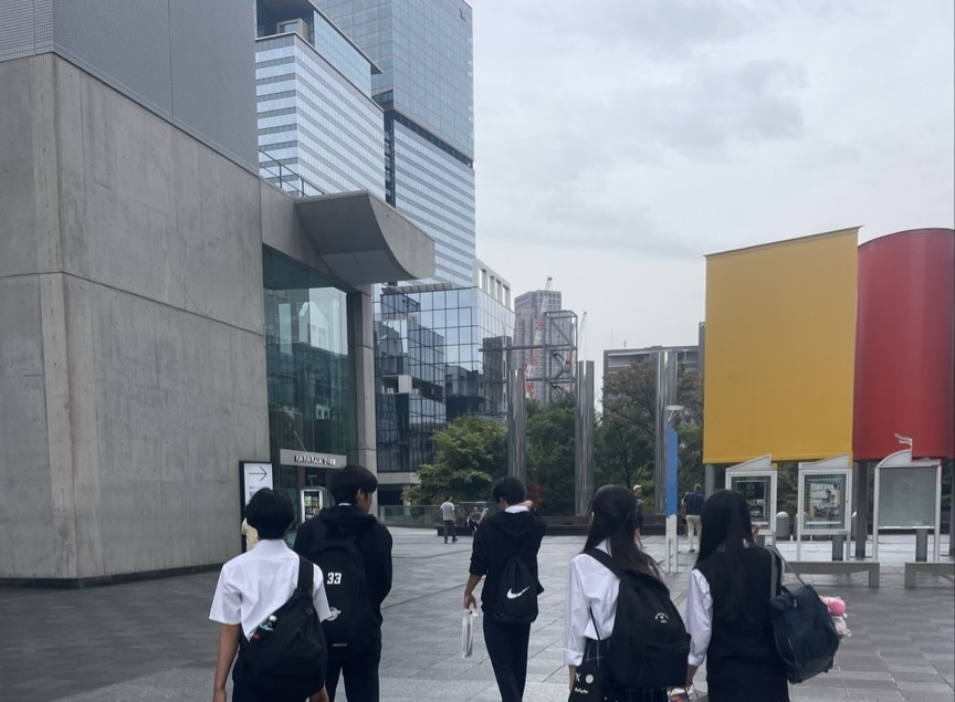生徒後ろ姿Image (1)